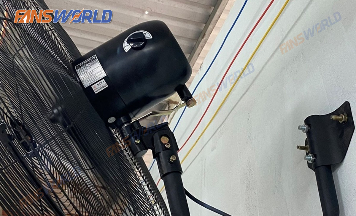Ảnh thực tế quạt treo tường công nghiệp vinawind 650