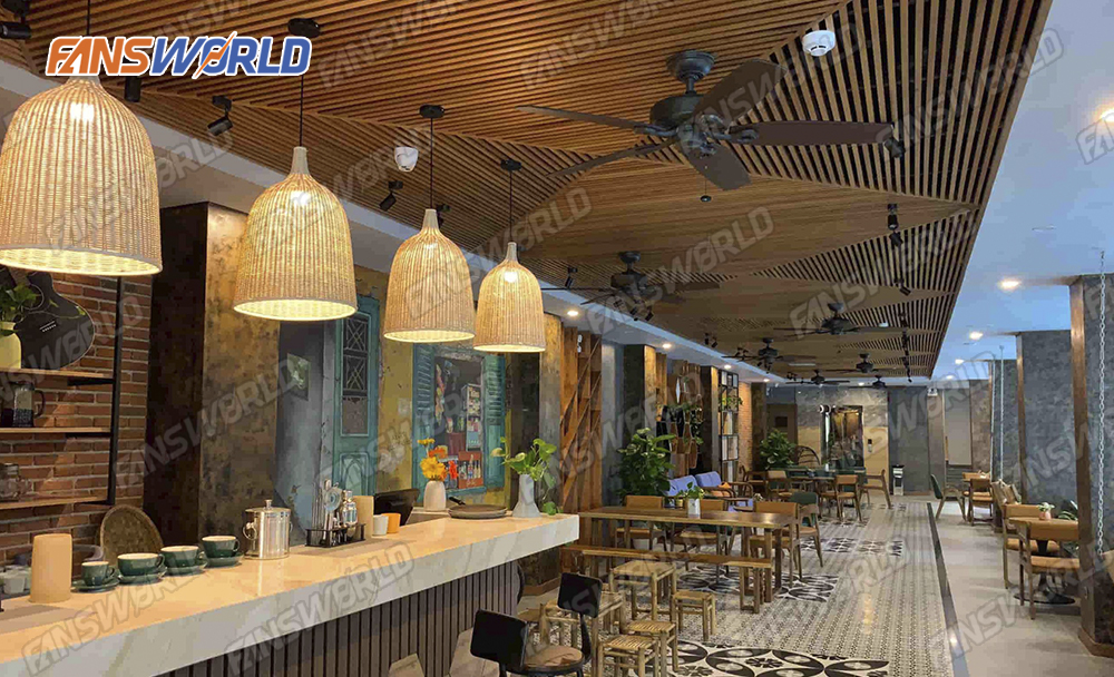 Chọn quạt cho quán cafe nhỏ, yên tĩnh: Quạt trần trang trí